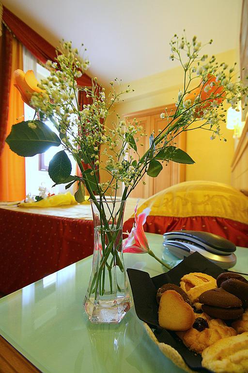 Bright Hotel Rom